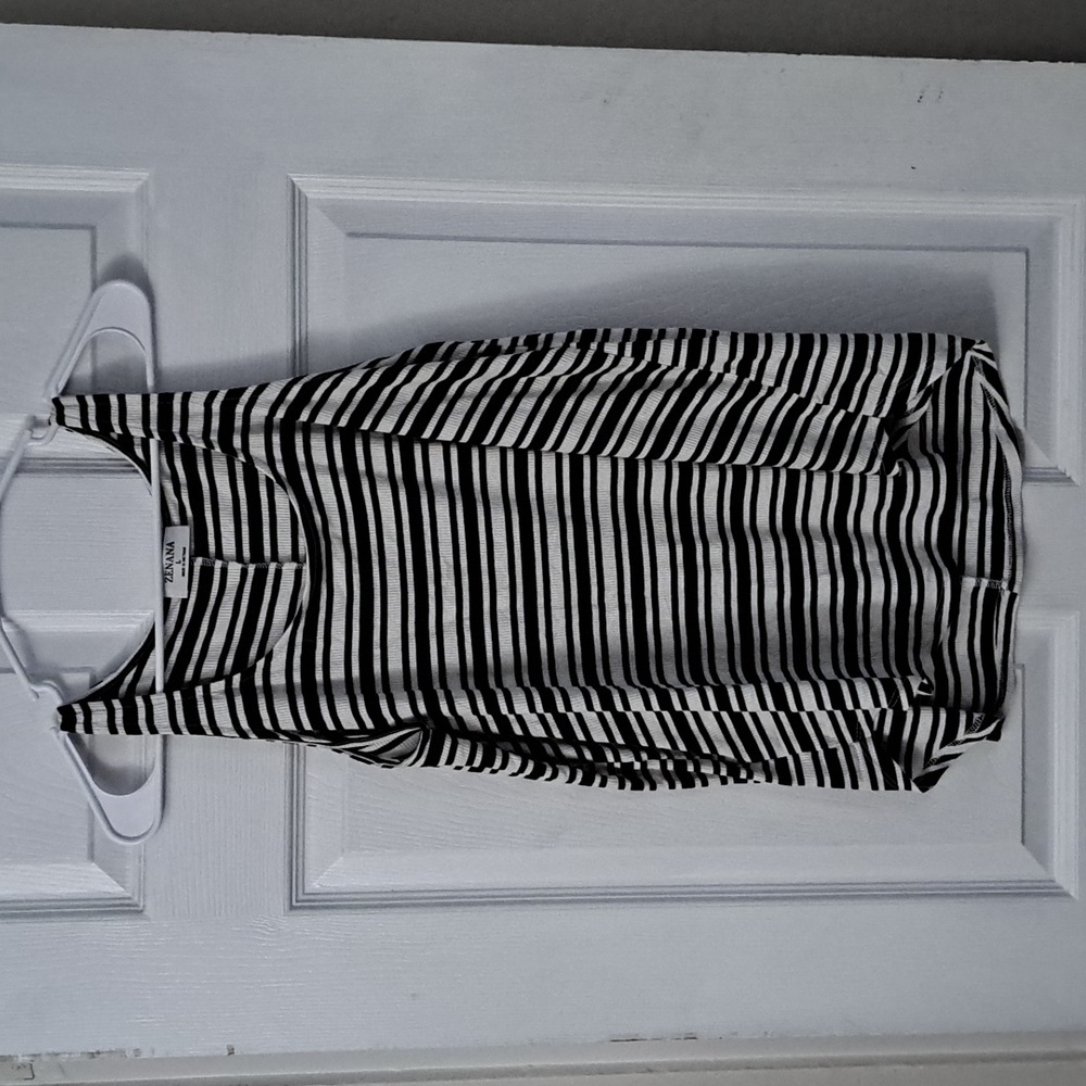 Zenana Largr Sleeveless Shirt